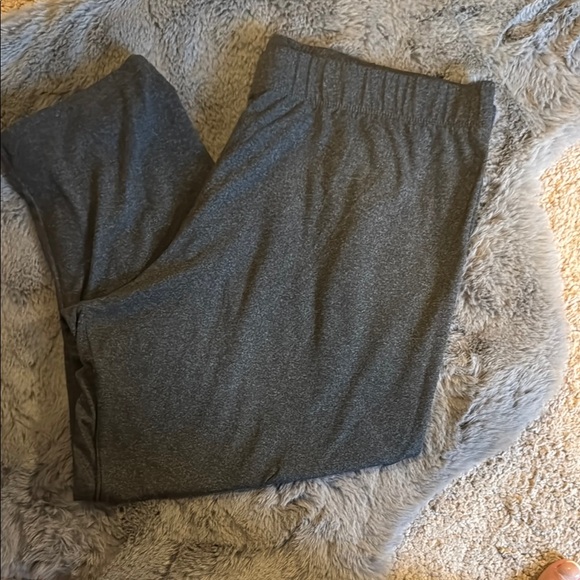 Maurice’s. Crop Gray Legging Pants - Picture 1 of 7